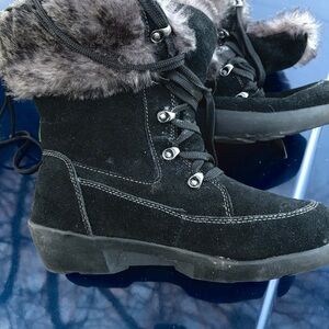 Cougar black suede Leather winter Boots size 9 M